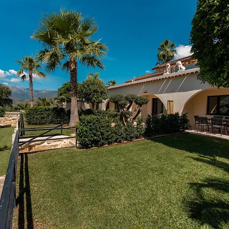 Del Silencio Villa *