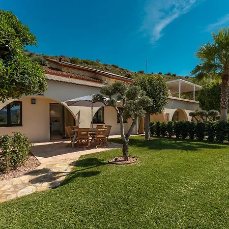 Del Silencio Villa