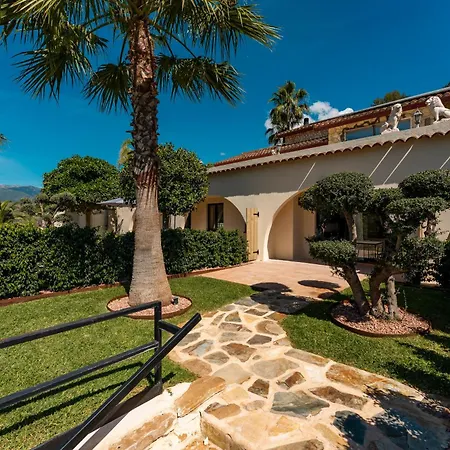 Villa Del Silencio *