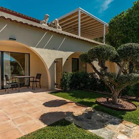 Villa Del Silencio *
