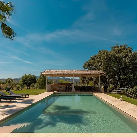 Del Silencio Villa *